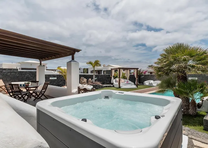 Vila Faro Park With Private Pool