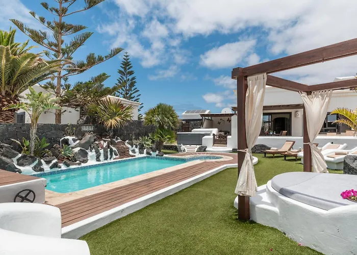 Vila Faro Park With Private Pool